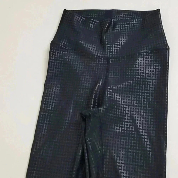 Peloton Show Up Digital Foil Leggings - Picture 5 of 11